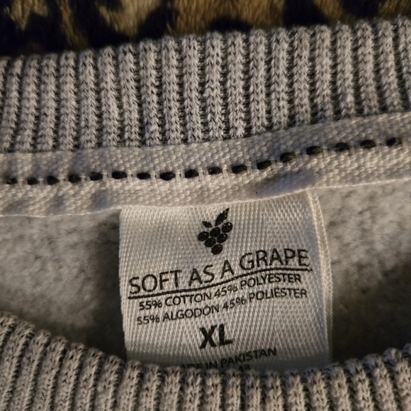 Sweater - Picture 5 of 5